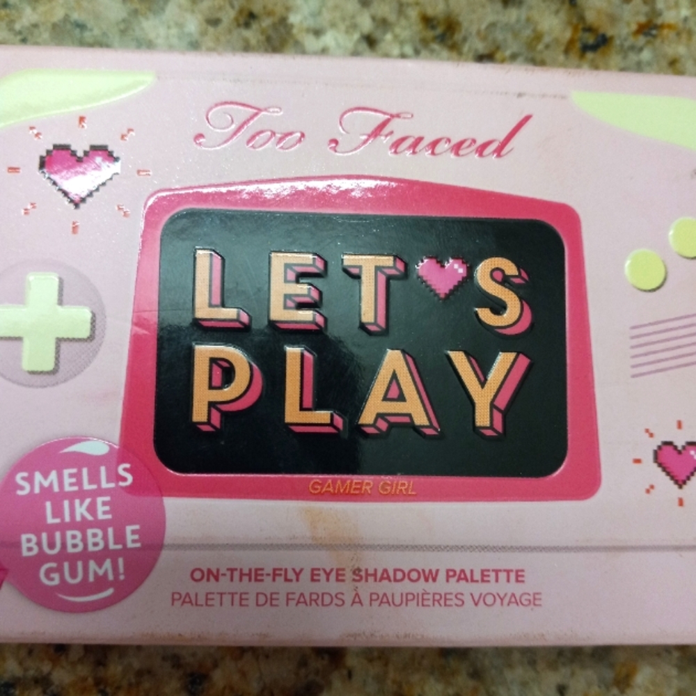 TOO FACED LETS PLAY EYE SHADOW ☆